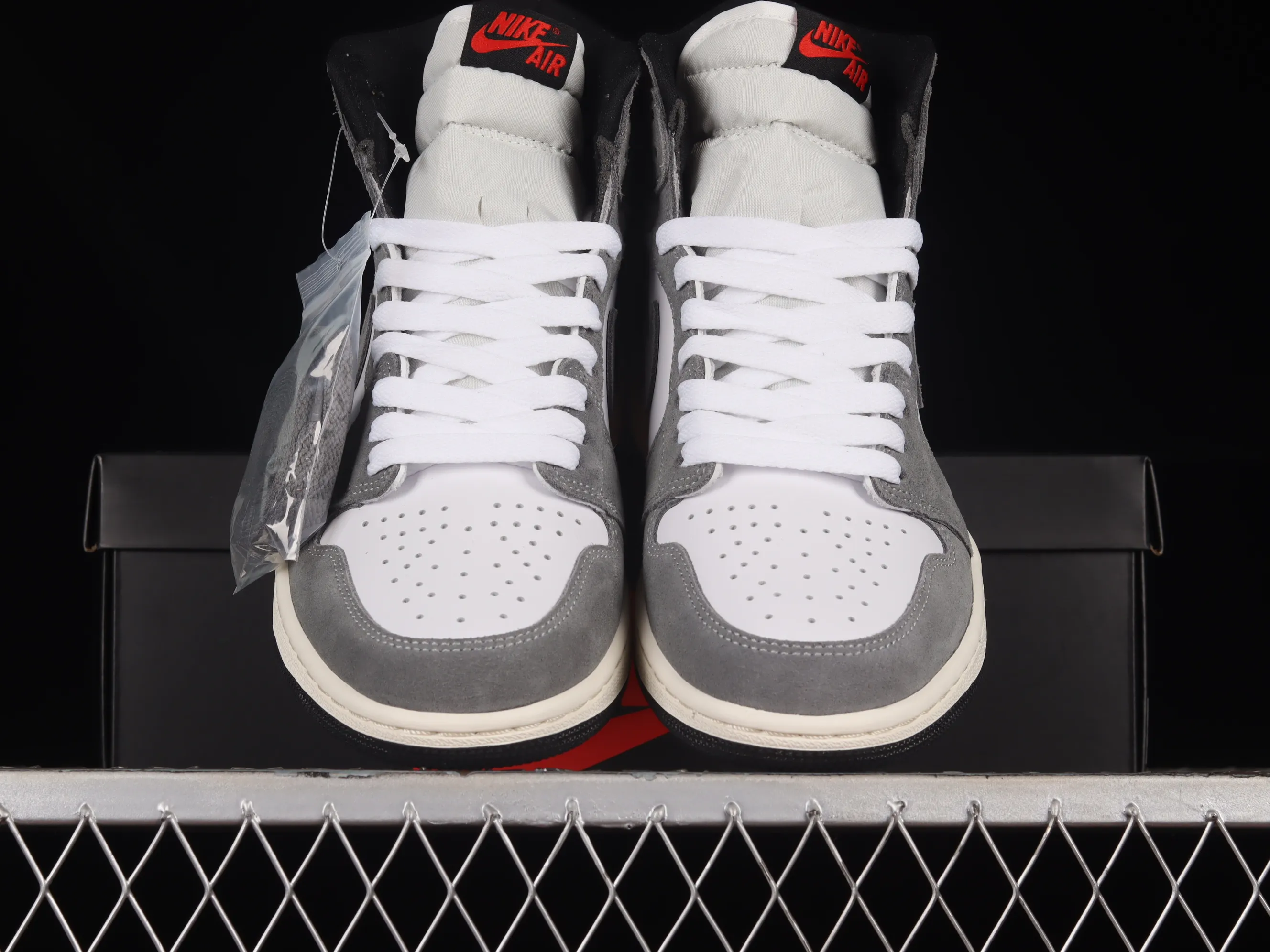 All categories Air Jordan Jordan series basketball shoes Air Jordan 1 High Air Jordan 1 High OG "Washed Heritage" AJ1 Joe 1 washed gray high-top basketball shoes DZ5485-051